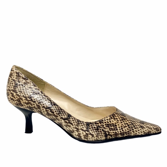 IMPO Genuine Snakeskin Pointed Toe Pumps, EUC, 6 - Picture 1 of 9